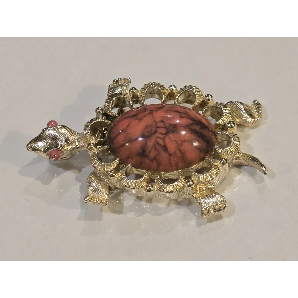 Vintage Gerrys Turtle Brooch Pendant Red Marbled Cabochon Gold Tone Jewelry 1391